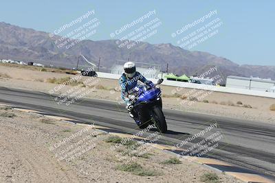 media/Oct-30-2025-Racers Edge (Thu) [[dabbdaf680]]/3-B Group/Session 3 (Turn 15 Inside)/